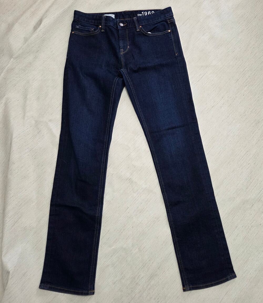 Gap Real Straight Dark Wash Woman's Size 28x31 1/2 jeans